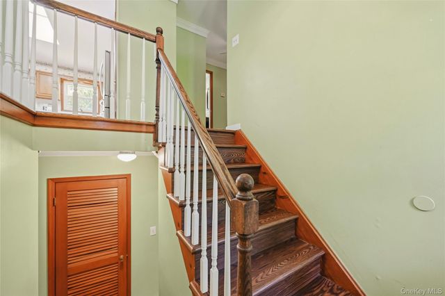 27 Van Tassel Court, Highland Mills, NY 10930