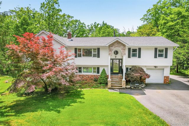 27 Van Tassel Court, Highland Mills, NY 10930