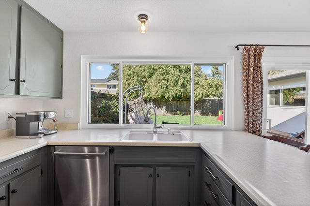 4701 Pedersen Way, Carmichael, CA 95608