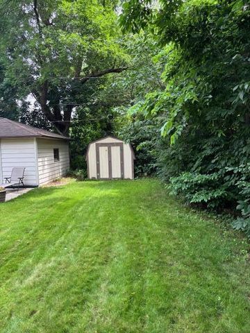 7233 Enfield AVENUE, Milwaukee, WI 53219