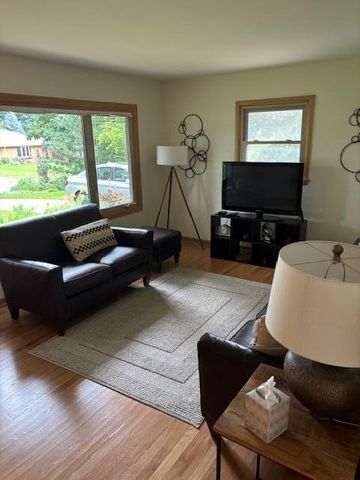 7233 Enfield AVENUE, Milwaukee, WI 53219
