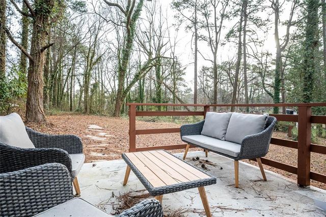 3154 NW Oakcliff Road NW, Atlanta, GA 30311