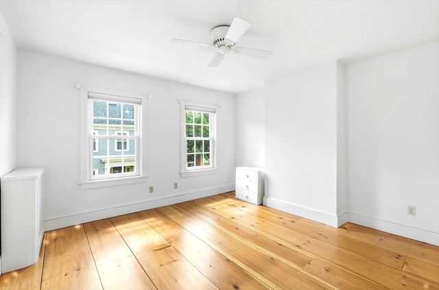 64 Pearl St 00, Boston, MA 02129