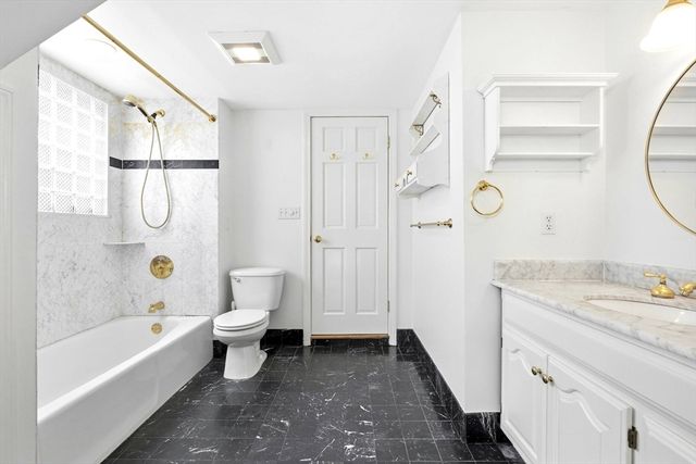 64 Pearl St 00, Boston, MA 02129