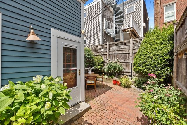 64 Pearl St 00, Boston, MA 02129