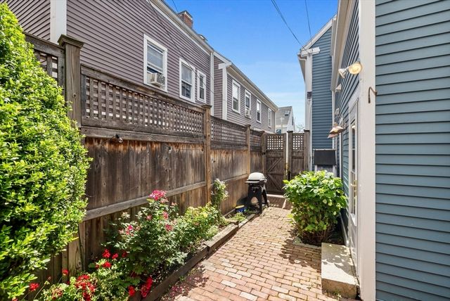 64 Pearl St 00, Boston, MA 02129