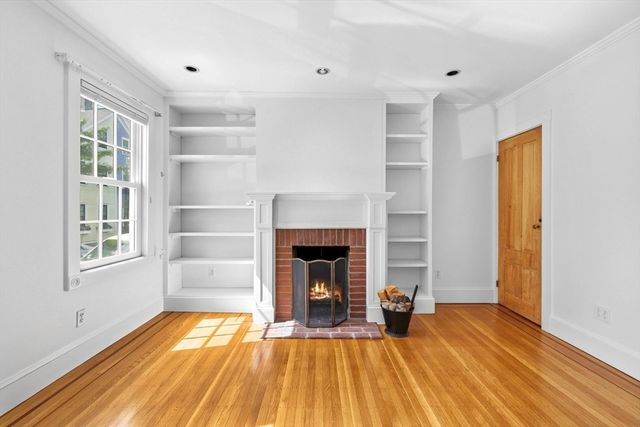 64 Pearl St 00, Boston, MA 02129