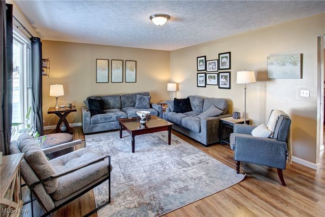 10023 Gabriella Drive, North Royalton, OH 44133