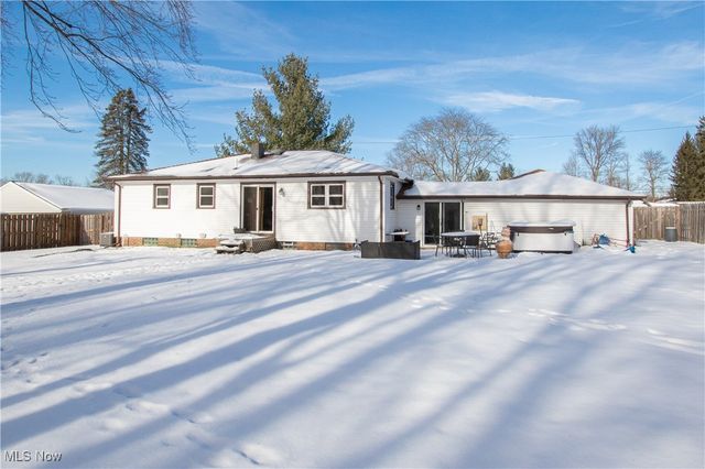 10023 Gabriella Drive, North Royalton, OH 44133