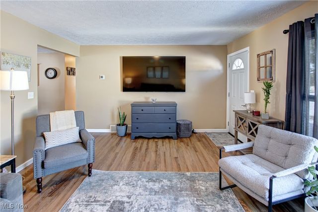 10023 Gabriella Drive, North Royalton, OH 44133