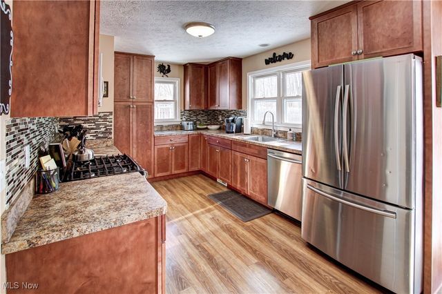 10023 Gabriella Drive, North Royalton, OH 44133