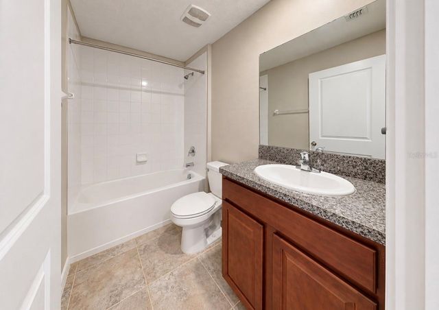 5005 WHITE CHICORY DRIVE, Apollo Beach, FL 33572