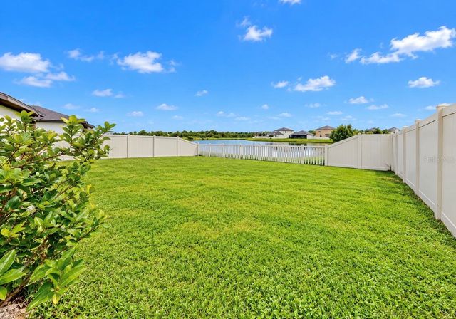 5005 WHITE CHICORY DRIVE, Apollo Beach, FL 33572
