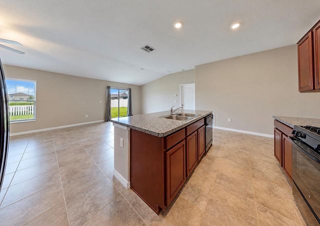 5005 WHITE CHICORY DRIVE, Apollo Beach, FL 33572