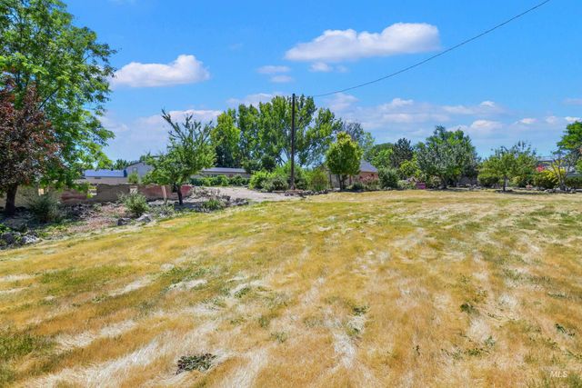 1107 Lake Lowell Avenue, Nampa, ID 83686