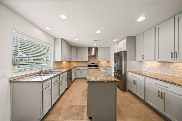 1526 Du Barry Lane, Houston, TX 77018