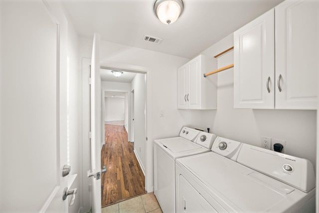 1526 Du Barry Lane, Houston, TX 77018