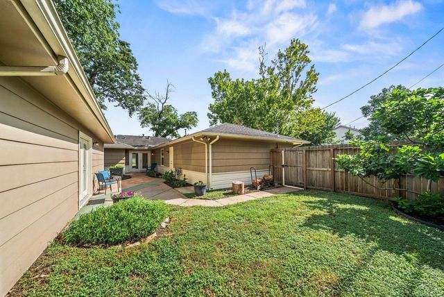 1526 Du Barry Lane, Houston, TX 77018