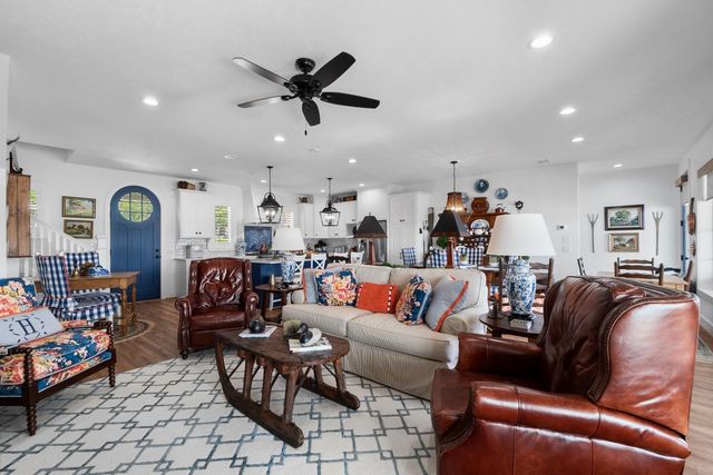 290 Indian Falls Lane, Livingston, TX 77351