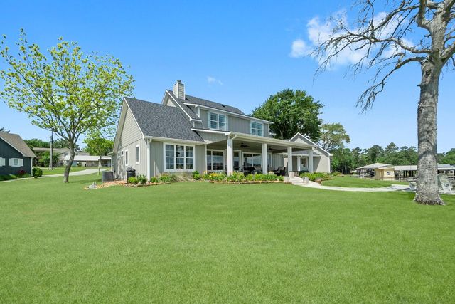 290 Indian Falls Lane, Livingston, TX 77351