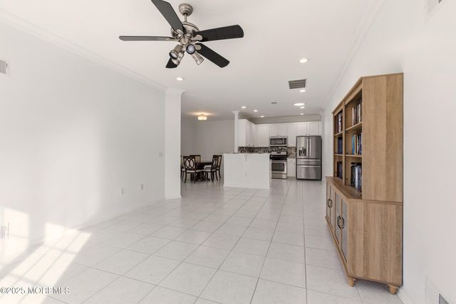 45 Deer Chase Lane, Lakewood, NJ 08701