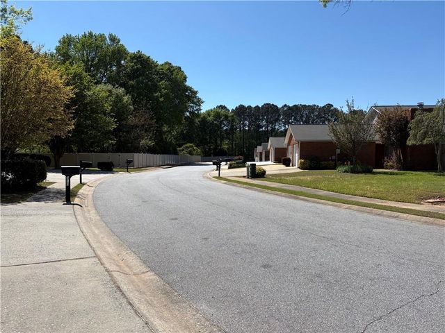 300 Wilbanks Drive, Fayetteville, GA 30215