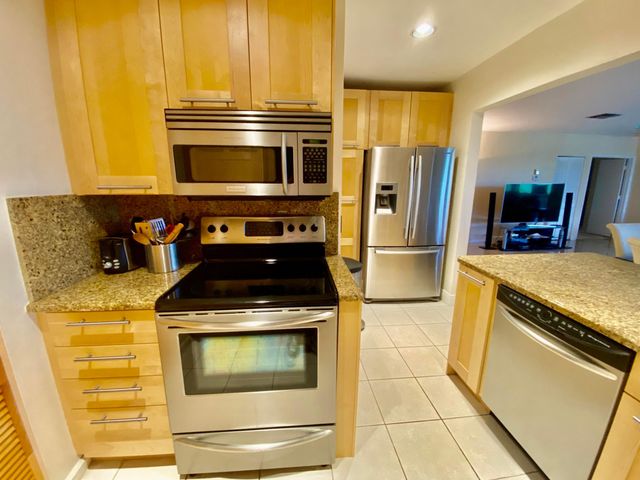 19311 SABAL LAKE Drive 19311, Boca Raton, FL 33434