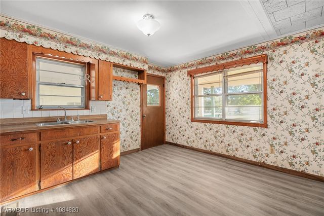 275 N Wood Street, Magazine, AR 72943