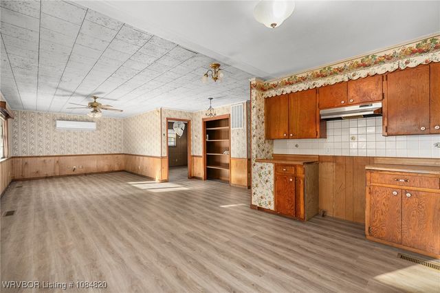 275 N Wood Street, Magazine, AR 72943