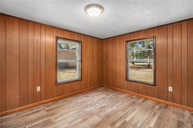 275 N Wood Street, Magazine, AR 72943