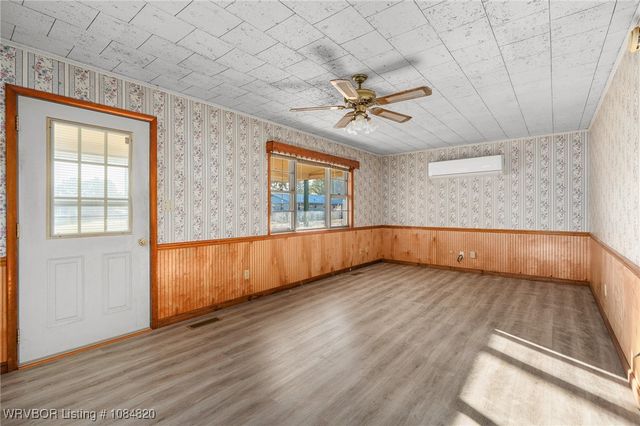 275 N Wood Street, Magazine, AR 72943