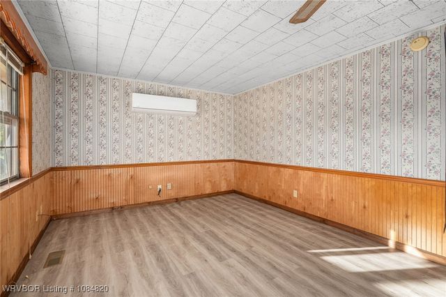 275 N Wood Street, Magazine, AR 72943