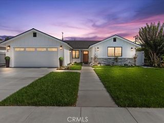 270 Albert Place, Costa Mesa, CA 92627