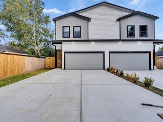 6014 Grace Lane A/B, Houston, TX 77021