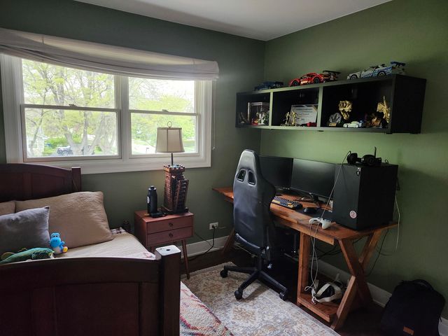 301 Oakbrook Court, Bartlett, IL 60103