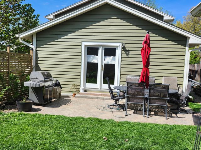 301 Oakbrook Court, Bartlett, IL 60103