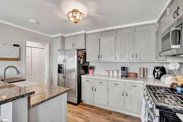 915 Brentwood Way, Simpsonville, SC 29680