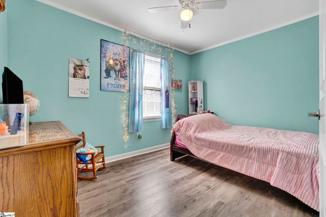 915 Brentwood Way, Simpsonville, SC 29680