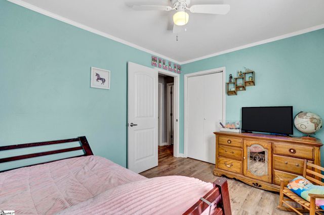 915 Brentwood Way, Simpsonville, SC 29680