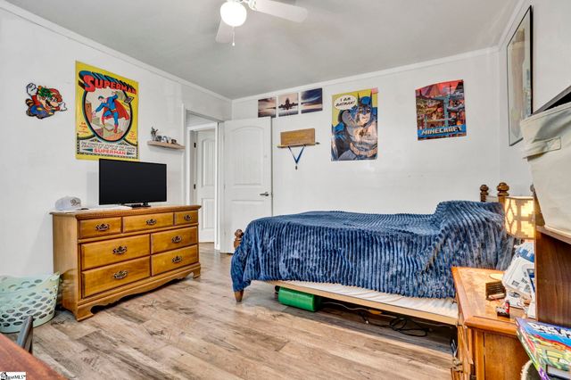 915 Brentwood Way, Simpsonville, SC 29680