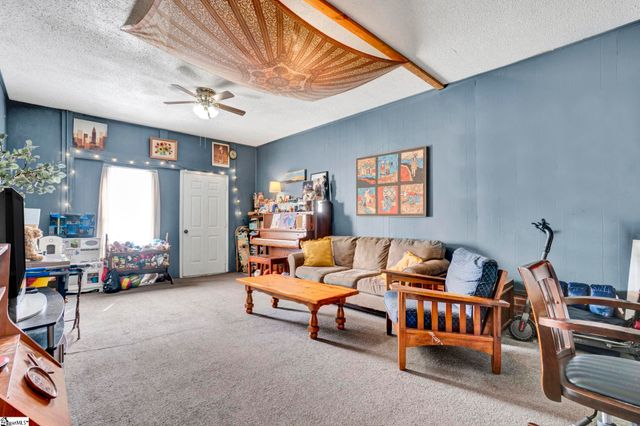 915 Brentwood Way, Simpsonville, SC 29680