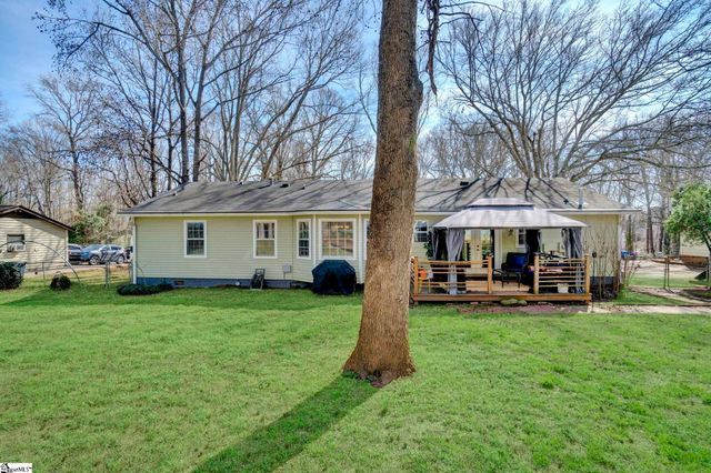 915 Brentwood Way, Simpsonville, SC 29680