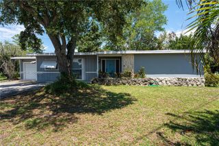 982 SW Airoso Blvd, Port St. Lucie, FL 34983