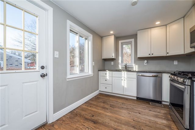 113 Mcginley Dr, Shaler, PA 15116