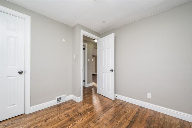 113 Mcginley Dr, Shaler, PA 15116