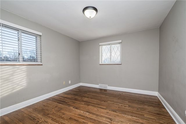 113 Mcginley Dr, Shaler, PA 15116