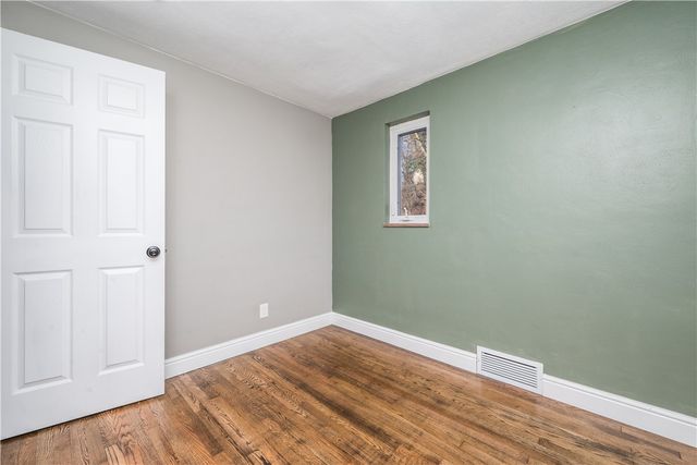 113 Mcginley Dr, Shaler, PA 15116