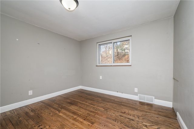 113 Mcginley Dr, Shaler, PA 15116