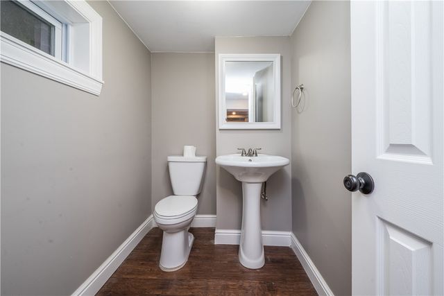 113 Mcginley Dr, Shaler, PA 15116