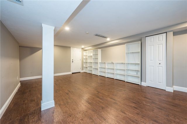 113 Mcginley Dr, Shaler, PA 15116